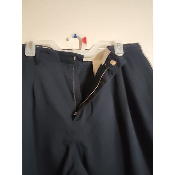 UniFirst SofTwill Work Pants Navy 38x33 Pleated Front Pockets Lightweight - Picture 6 of 9